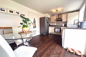 Kitchen / Diner - click for photo gallery